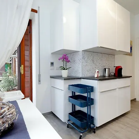 Ych-Trastevere Cozy Flat For 8 People Rome Exterior photo